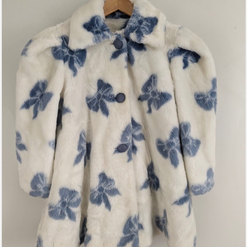 5t faux fur bow coat